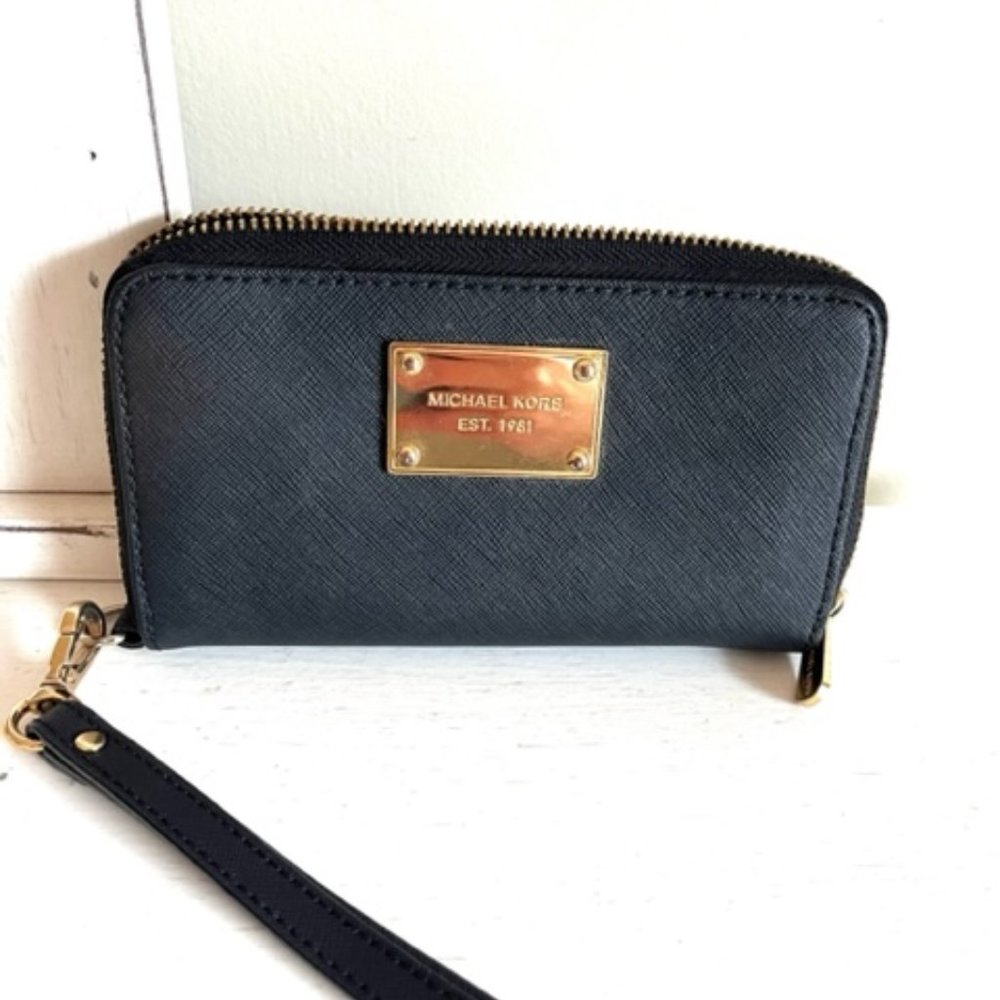 Michael Kors Wristlet- Black 6 inch